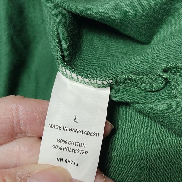 Keep Your Kiss Women's V- Neck T Shirt Size Large - Picture 9 of 10